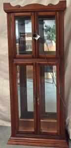 Large Display Case / 10&rdquo; L x 30&rdquo; W x 70&rdquo; H