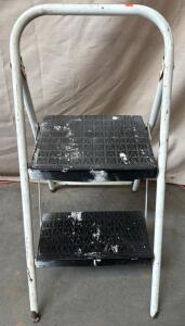 Stapleton Step Ladder H 2&rsquo; 11&rdquo; W 1&rsquo; 4&rdquo; L 1&rsquo;