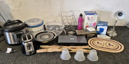 Instant Pot (Works), Crock Pot (Works), Toaster (Works), Cake Pan, Sno-Cone Machine, Ice Genie, Lamp(Works), Veggie Slicer, Water Bottle, Belgique Knife Set, Light Shades And More!