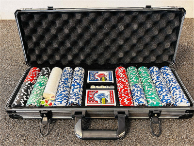 Poker Set With Carrying Case