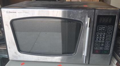 Emerson MW8992SB Microwave