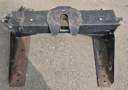 5th Wheel Truck Bed Trailer Hitch