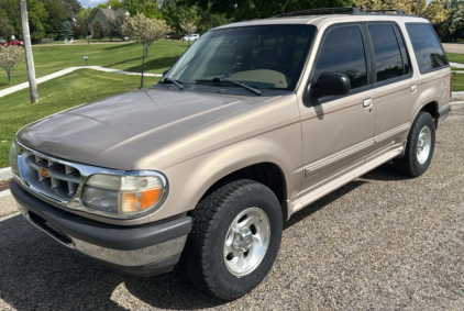 1998 FORD EXPLORER - 4X4!