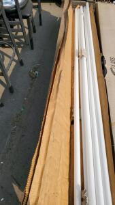Box of Fluorescent Tube Lights 93"