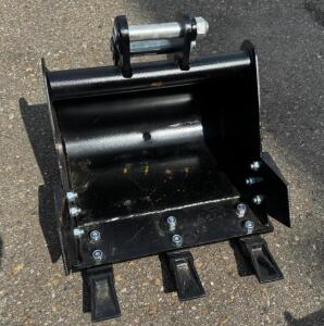 IRANCH 40cm Toothed Bucket. 400x300x350mm (NEW)
