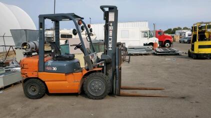 Orange Hyster Forklift Propane H2000 Series - Runs and Operates Well