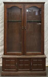 Vintage Gun Display Case / 12.5&rdquo; L x 42.5&rdquo; W x 70.5&rdquo; H