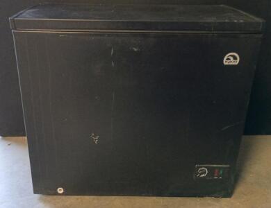 Igloo Deep Freezer 37" X 20" X 32"