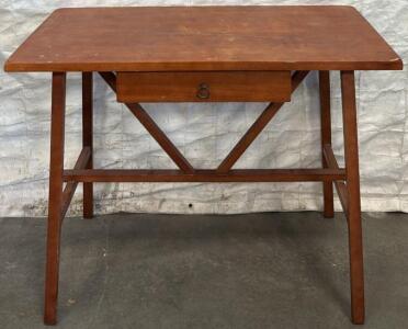 Antique Wooden Desk / 19.5&rdquo; L x 39.5&rdquo; W x 30.5&rdquo; H