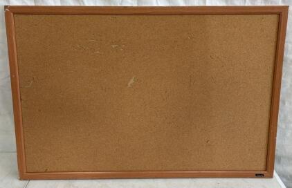36&rdquo; L x 24&rdquo; H Quartet Bulletin Board