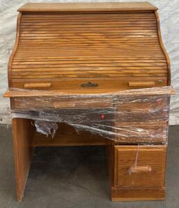 Large Vintage Roll-Up Desk / 28&rdquo; L x 38&rdquo; W x 46&rdquo; H