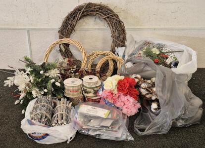 Craft Bundle! (5) Wreaths, (5) Ribbon, Christmas Flowers Decorations, Floral, Floral Decorations