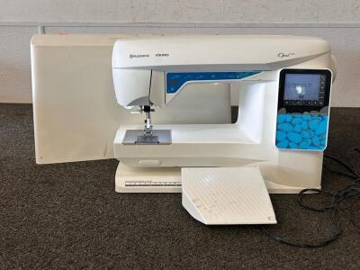 Husqvarna Viking Opal 670 Sewing Machine With Extras (Digital Screen Powers On)