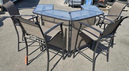 Outdoor Patio Bar With (4) Chairs