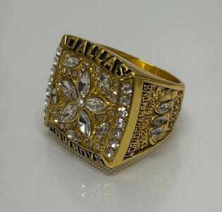 Dallas Cowboys 1995 Replica Championship Ring, Gold Tone, Simulated Gemstones