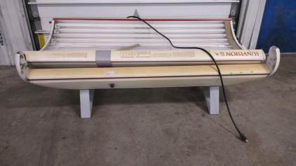 Sunvision Pro 24S-Tanning Bed Machine W/ Box of light Bulbs for Bed