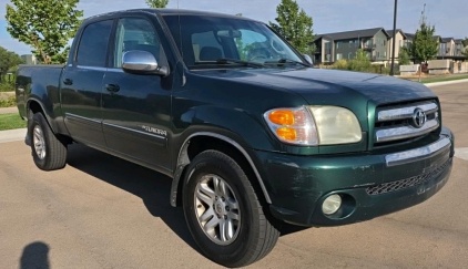2004 TOYOTA TUNDRA - 4X4!
