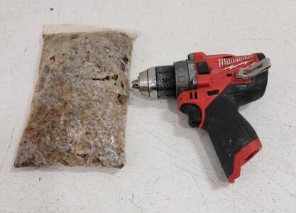 (1) Milwaukee M12 FUEL 1/2 in Hammer Drill And Bag of Hardware Screws