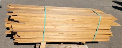 Hardwood Oak Lumber, Estimated 400 Board Feet, Light to Medium Brown