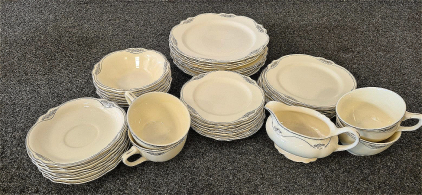 Homer Laughler Virginia Rose Dinner Set (42 Pieces)