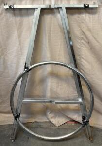Circular Retail Clothing Rack (Disassembled)