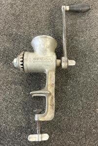 (1) Vintage Universal Meat Grinder