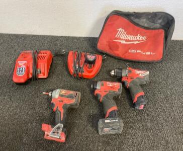 Milwaukee (2) Drills With Batteries (Both Work), (1) Drill Without Battery (Works), (2) Battery Chargers (Works), And Case