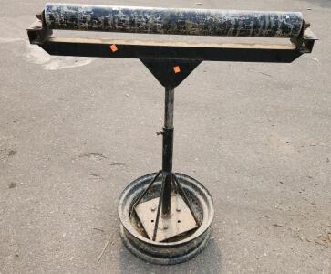 Adjustable Steel Conveyor Roller Stand, 3 ft Roller, 4 ft Height