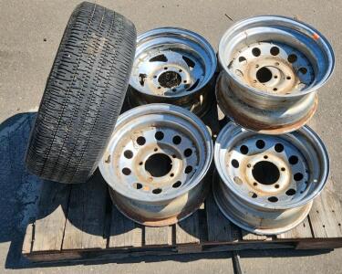 Road Hugger Radial G/T 15" Car Wheels & Tire Set, 5 Lug Steel