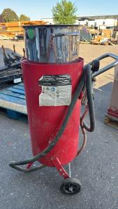 Central Pneumatic Pressure Blasting System 90LB. Capacity