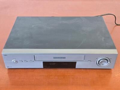 Proscan PSVR70 VCR+ Plus VHS Tape Player/Recorder No Remote