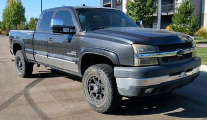 2005 CHEVROLET 2500 - DIESEL! 4X4!