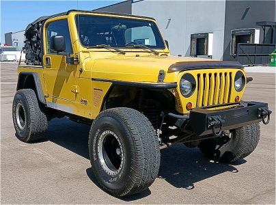 2004 JEEP WRANGLER - 4X4! AFTERMARKET FRONT AND REAR BUMPERS!