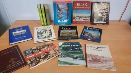 32 Vintage Books