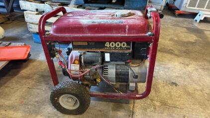 Generac 4000 Watt Generator w/Electric Start