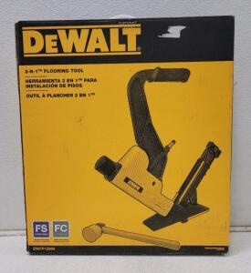 DeWalt 2-n-1 Flooring Tool