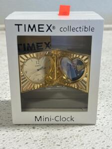 (1) Timex Quartz Gold Pocket Watch and Photo Frame