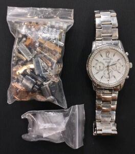 (1) Silver Invicta Women's Wrist Watch w/ Spare Parts