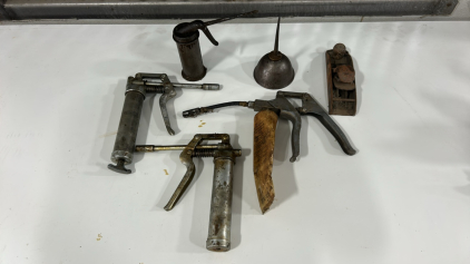 (1)Vintage Gem Mfg Co. Pittsburgh PA Oiler Oil Can (1)Vintage Stanley No. 110 Block Plane (1)Lubrimatic Greese Gun & More