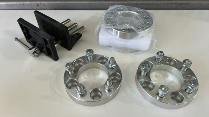 (4)Ford/Mopar 5x4.5 1&rdquo; wheel Spacer (1) Bench Vise