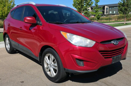 2011 HYUNDAI TUCSON - AWD! TOUCH SCREEN INFOTAINMENT SYSTEM!
