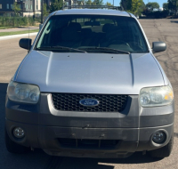 2005 FORD ESCAPE - 4x4! 110K MILES! - 2