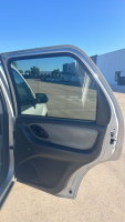 2005 FORD ESCAPE - 4x4! 110K MILES! - 27