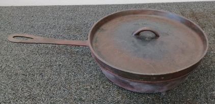 12" Cast-Iron Skillet with Lid