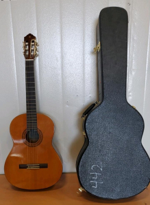 Yamaha Acoustic Guitar W/ Case