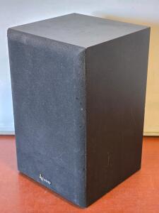 Infinity SM-82 Large Bookshelf Speaker