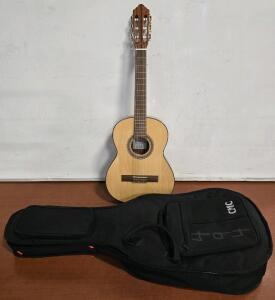 Strunal 4655 Classical Acoustic Guitar w/ Carry Case - Made in Czech Republic