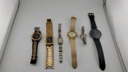 Large Lot Of Vintage Watches, Bulova, Elgin and Much More