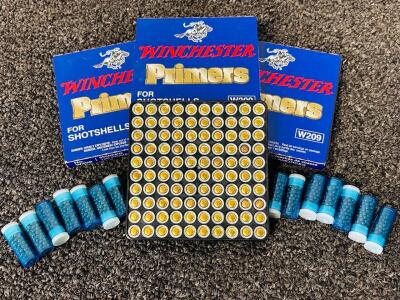 (3) Boxes Of Winchester Primers For Shorshells (W209) and (14) Rnds Of ShotShell Capsules