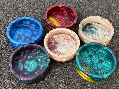 (6) Decorative Resin Ash Trays